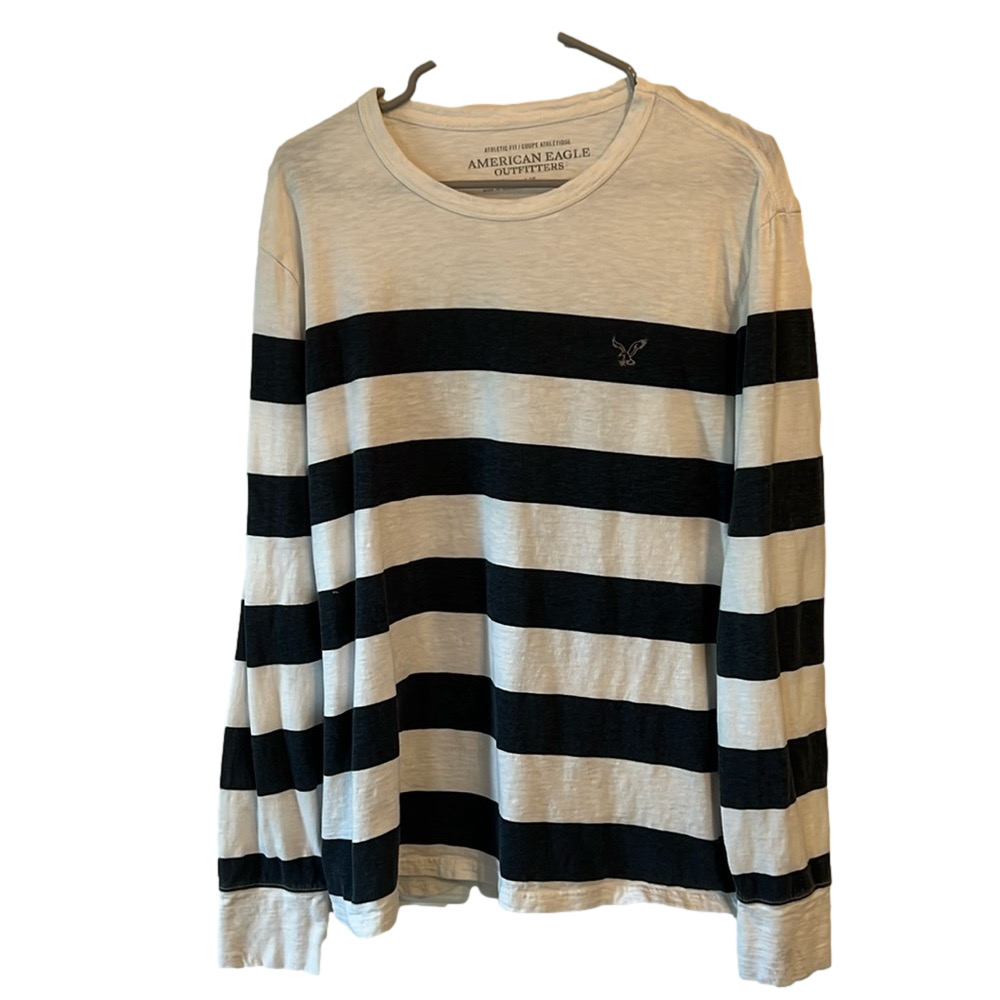AMERICAN EAGLE OUTFITTERS Athletic Fit Men’s Large long sleeve pullover shirt